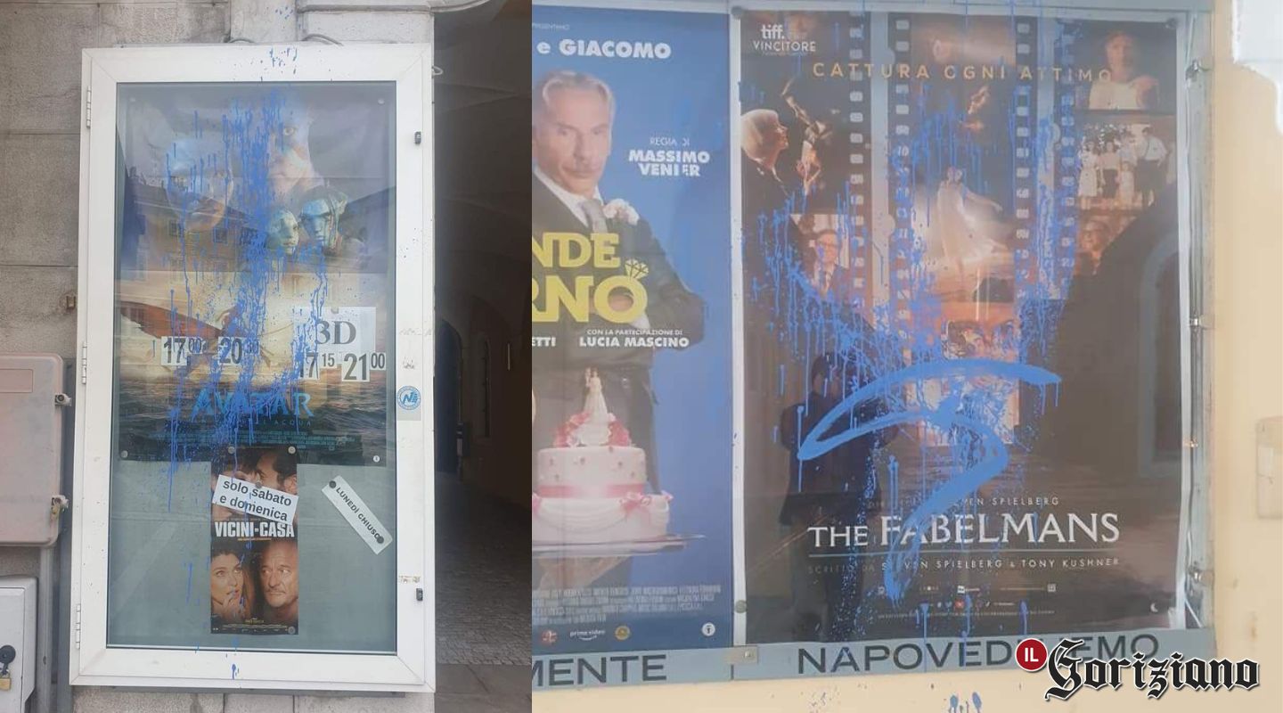 Vernice contro le locandine del cinema di Gorizia, vandali a Monfalcone